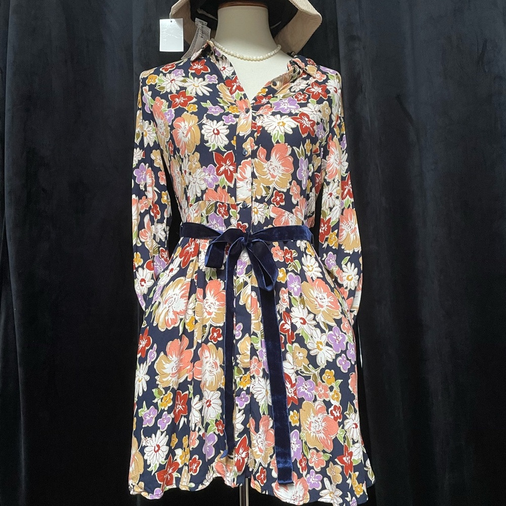 Funky Floral Outfit - Picture 5 of 7